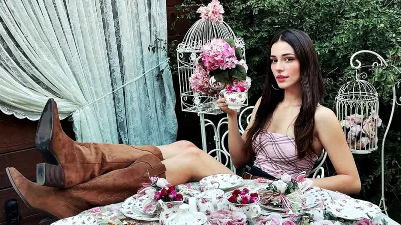 Abi Dizisi Didem Kimdir? Kaç Yaşında, Boyu Kaç, Nereli, Evli mi yoksa Bekar mı?