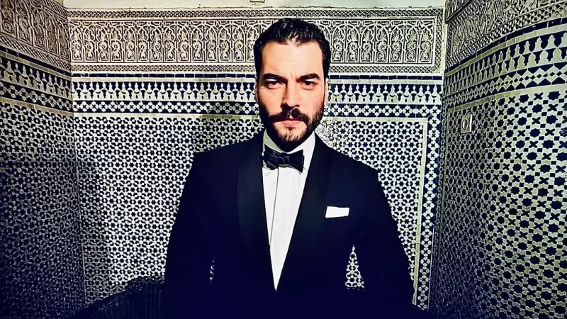 Akın Akınözü Kimdir? Veliaht Dizisi Timur Karakteri Hakkında