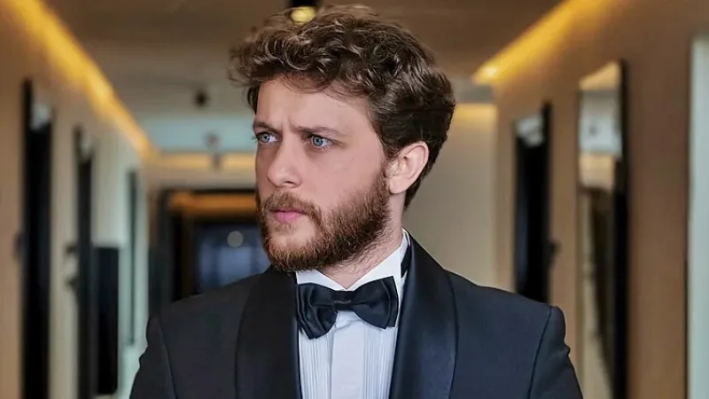 Uzak Şehir Dizisi Engin (Mehmet Aykaç) Kimdir?
